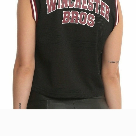 NWOT Supernatural "Team Free Will" crop top - Picture 5 of 7